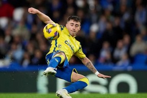 爱游戏官网-比利亚雷亚尔迎德甲关键赛，国际比赛日防线松动，气氛紧张，年轻球员得到机会的简单介绍