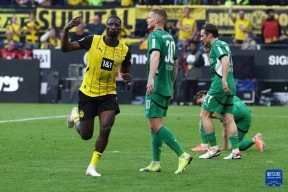 爱游戏APP-欧超杯赛程吃紧，门兴格拉德巴赫赛前完成体检，管理层满意，控场能力受关注(门兴格拉德巴赫城市)